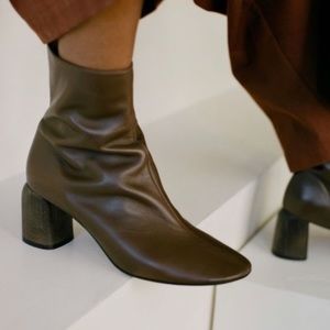 LOQ Georgia Ankle Boot in Olive Green with Wooden Heel, EU 37/ US 6.5